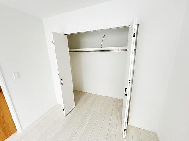 子供部屋や趣味の部屋など用途に合わせてお使いいただけます。