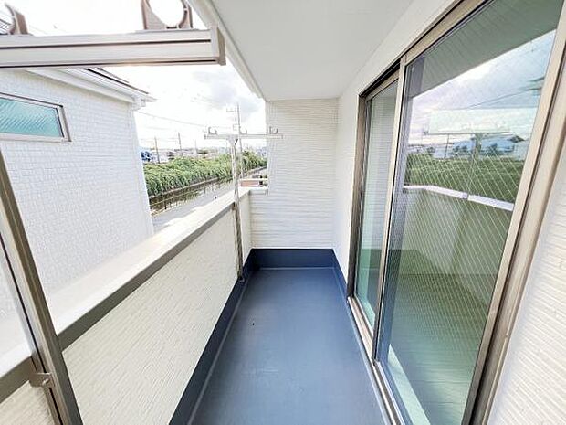 お洗濯ものを気持ち良く太陽の光で干せるのが嬉しいですね。