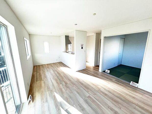 リビングダイニングになります。ご家族そろっての素敵な空間になりそうですね。