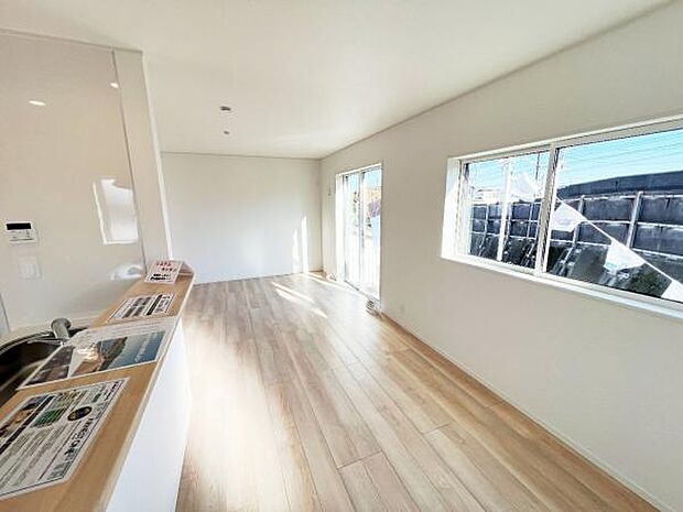 ご家族の温かい時間を演出するダイニングスペースです。