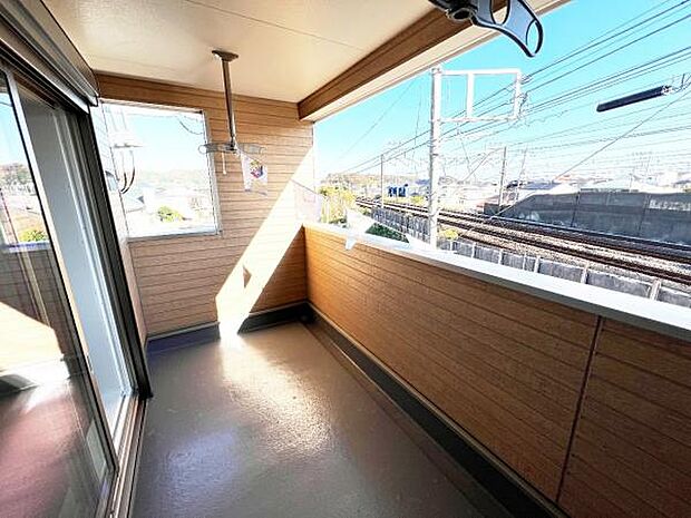 お洗濯ものを気持ち良く太陽の光で干せるのが嬉しいですね。