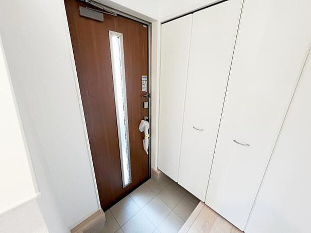 いつも気持ちよくご家族を迎えられる玄関です。