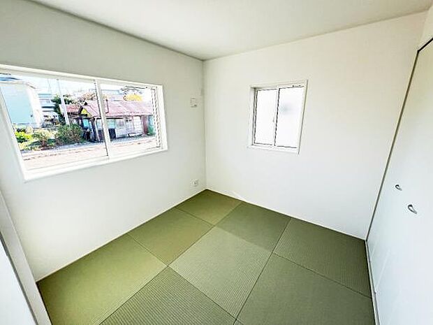 和室スペースです。畳のお部屋は寛げる空間ですね。