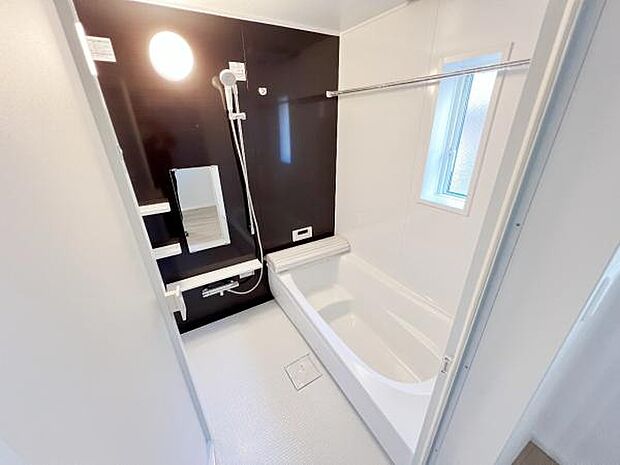 お風呂でほっとひといき。1日の疲れを癒しましょう。