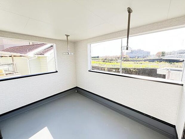 お洗濯ものを気持ち良く太陽の光で干せるのが嬉しいですね。