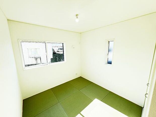 和室スペースです。畳のお部屋は寛げる空間ですね。