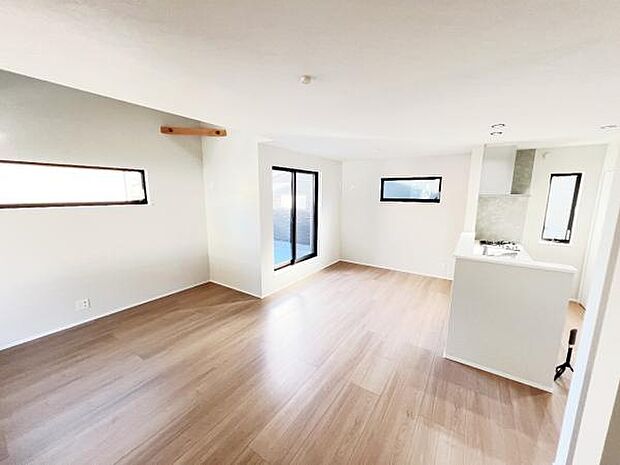 家族団らんの場所としてゆったりと居心地の良いリビングです。