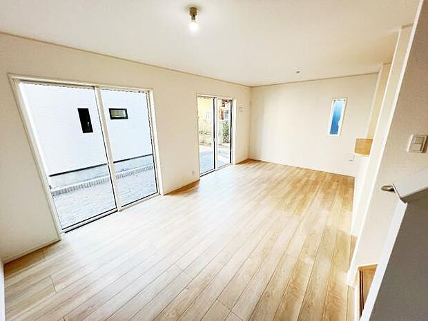 家族団らんの場所としてゆったりと居心地の良いリビングです。