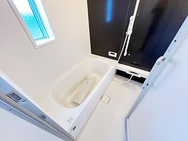 お風呂でほっとひといき。1日の疲れを癒しましょう。