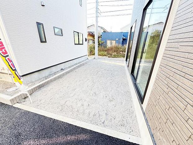 お庭スペースは、ガーデニングやお子様との外遊びなど多彩な用途でお楽しみいただけます。