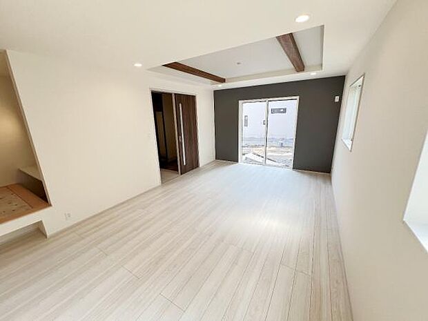 ご家族の温かい時間を演出するダイニングスペースです。