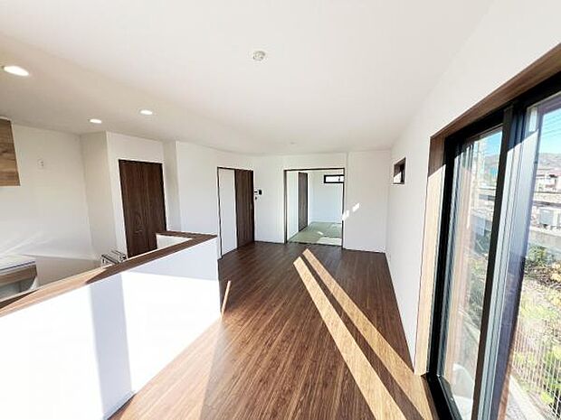 リビングダイニングになります。ご家族そろっての素敵な空間になりそうですね。