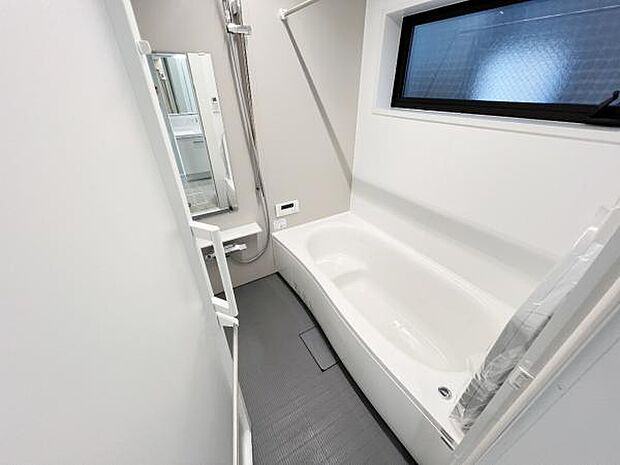 お風呂でほっとひといき。1日の疲れを癒しましょう。