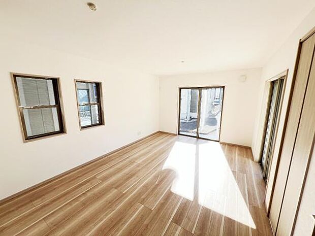 家族団らんの場所としてゆったりと居心地の良いリビングです。