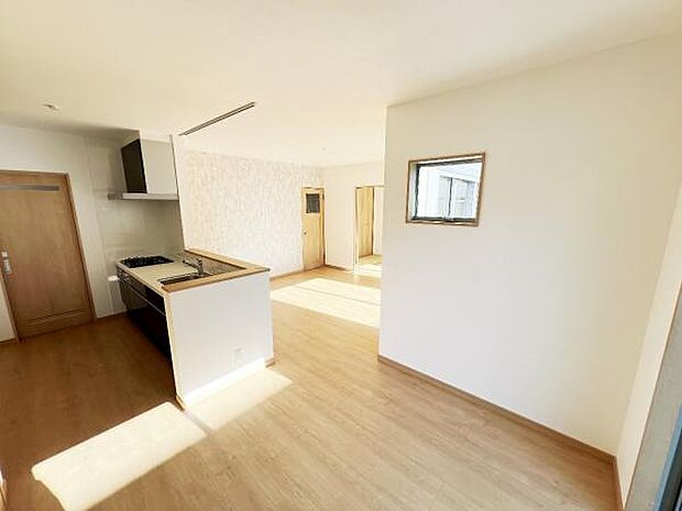 家族団らんの場所としてゆったりと居心地の良いリビングです。