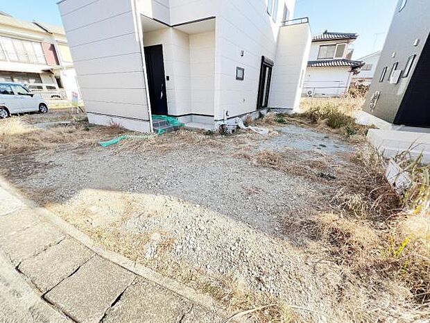 駐車場ももちろん完備しておりますのでお車所有の方にも心強いです。