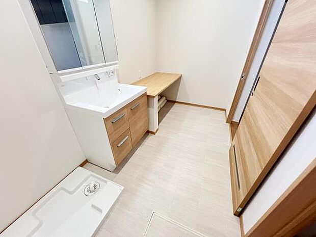 脱衣所は小さなお子様がいるご家庭にも重宝されます。