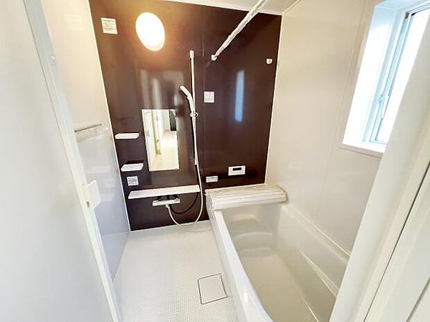 お風呂でほっとひといき。1日の疲れを癒しましょう。