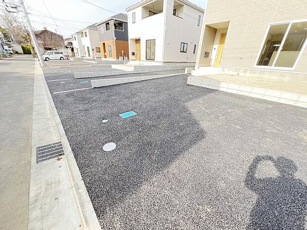 セカンドカーにも便利な駐車2台可能です。