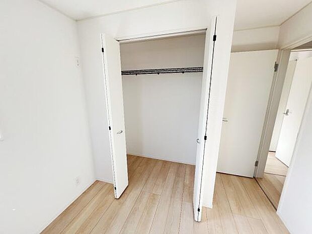 子供部屋や趣味の部屋など用途に合わせてお使いいただけます。