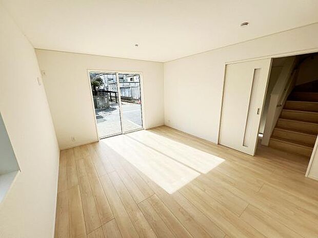 ご家族の温かい時間を演出するダイニングスペースです。