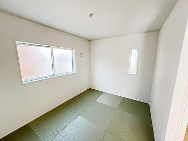 和室スペースです。畳のお部屋は寛げる空間ですね。