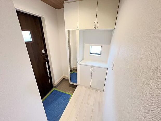 いつも気持ちよくご家族を迎えられる玄関です。