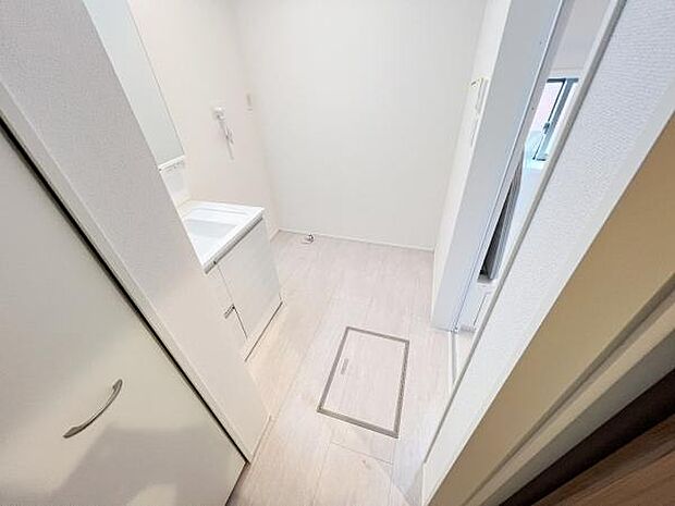 脱衣所は小さなお子様がいるご家庭にも重宝されます。