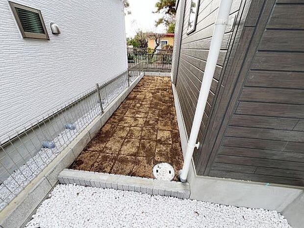 お庭スペースは、ガーデニングやお子様との外遊びなど多彩な用途でお楽しみいただけます。