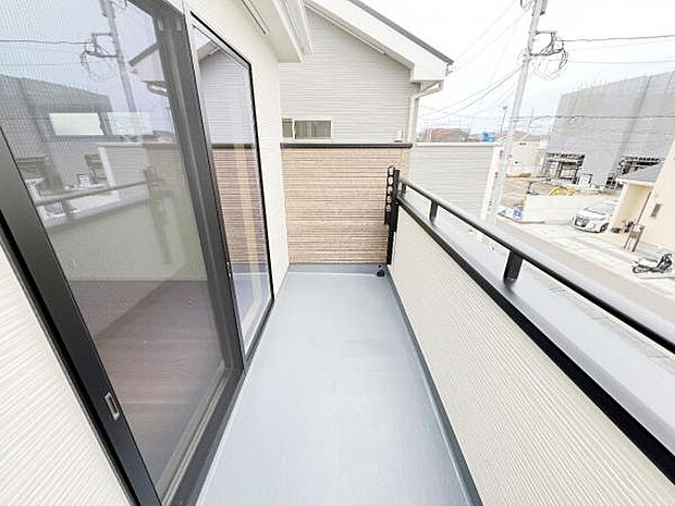 お洗濯ものを気持ち良く太陽の光で干せるのが嬉しいですね。