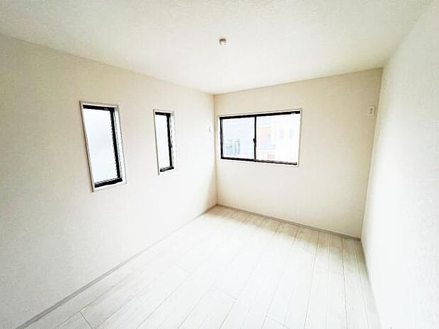 子供部屋にもちょうど良い大きさのお部屋です。