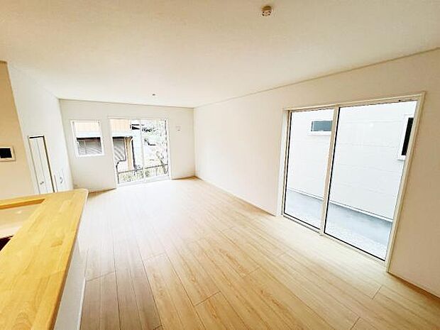 家族団らんの場所としてゆったりと居心地の良いリビングです。