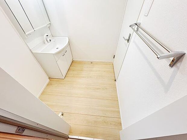 脱衣所は小さなお子様がいるご家庭にも重宝されます。