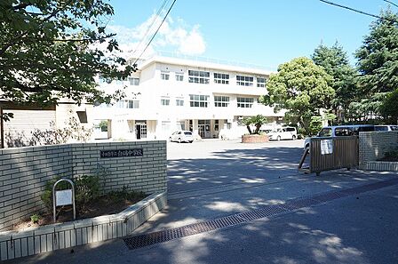 小田原市立白鴎中学校まで約2000m（徒歩25分）