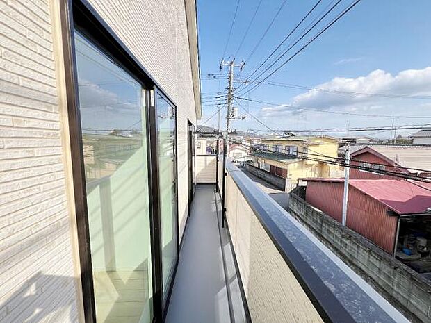 お洗濯ものを気持ち良く太陽の光で干せるのが嬉しいですね。