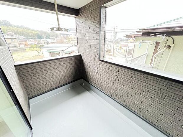 お洗濯ものを気持ち良く太陽の光で干せるのが嬉しいですね。