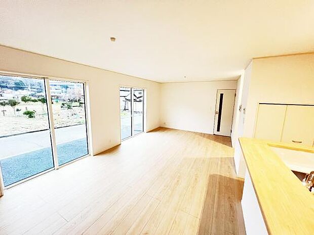 ご家族の温かい時間を演出するダイニングスペースです。