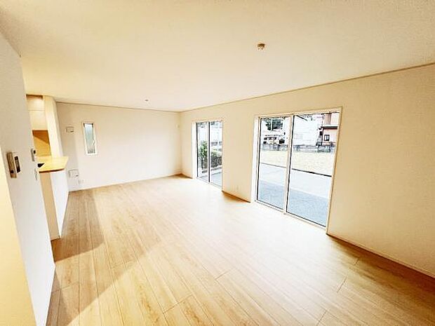 家族団らんの場所としてゆったりと居心地の良いリビングです。