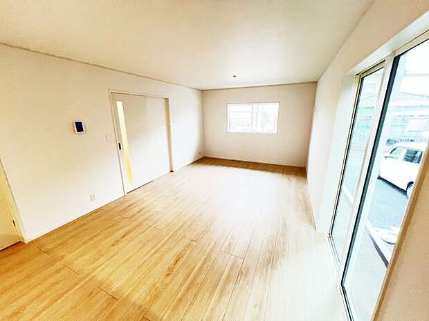 ご家族の温かい時間を演出するダイニングスペースです。