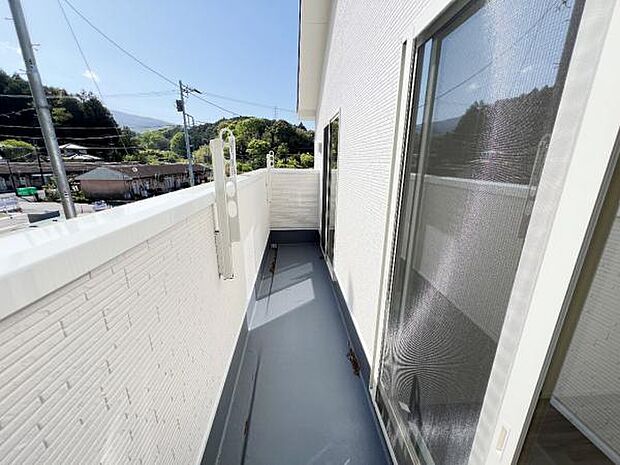 お洗濯ものを気持ち良く太陽の光で干せるのが嬉しいですね。
