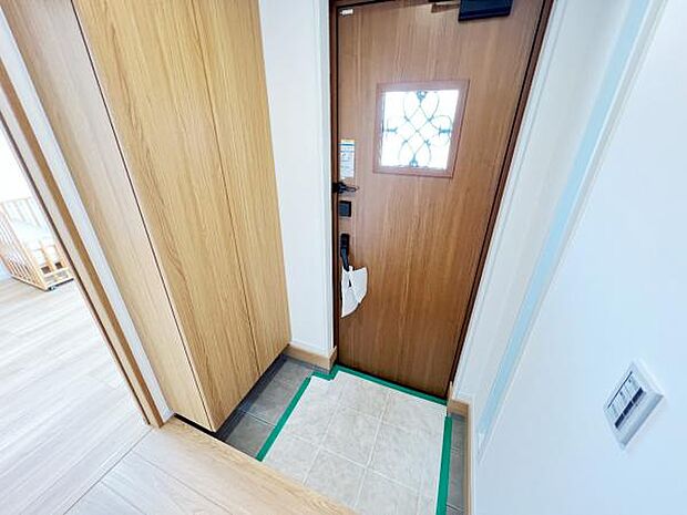 いつも気持ちよくご家族を迎えられる玄関です。