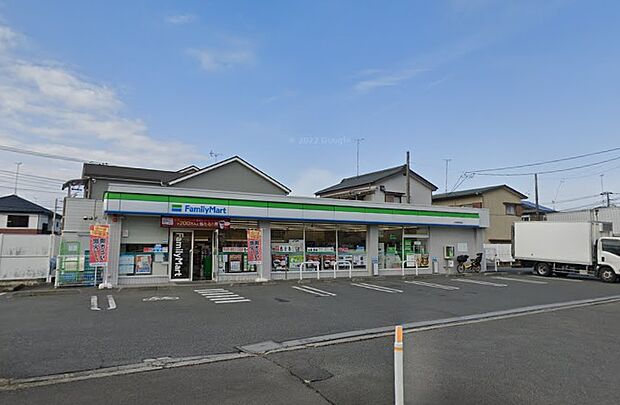 ファミリーマート 小田原国府津店まで約380m(徒歩5分)