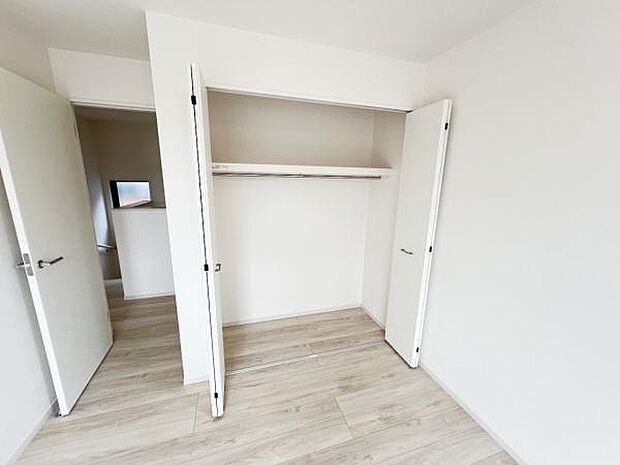 子供部屋や趣味の部屋など用途に合わせてお使いいただけます。