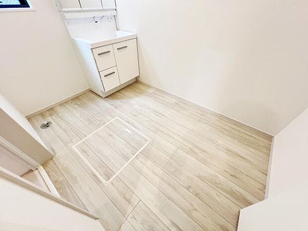 脱衣所は小さなお子様がいるご家庭にも重宝されます。