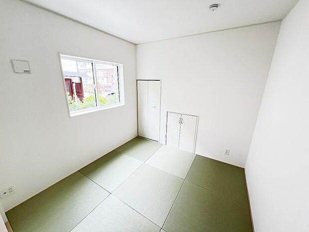 和室スペースです。畳のお部屋は寛げる空間ですね。