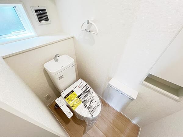 ほっと安らげるトイレ空間です。