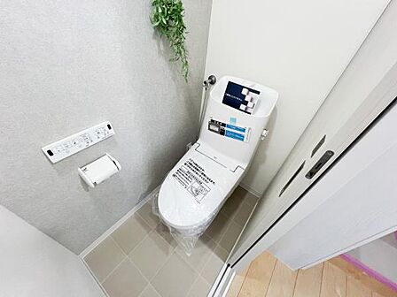 ほっと安らげるトイレ空間です。