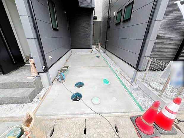 駐車場ももちろん完備しておりますのでお車所有の方にも心強いです。