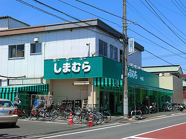 しまむらストアー 中里店まで約810m（徒歩11分）