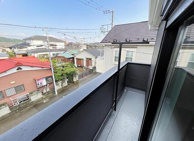 お洗濯ものを気持ち良く太陽の光で干せるのが嬉しいですね。
